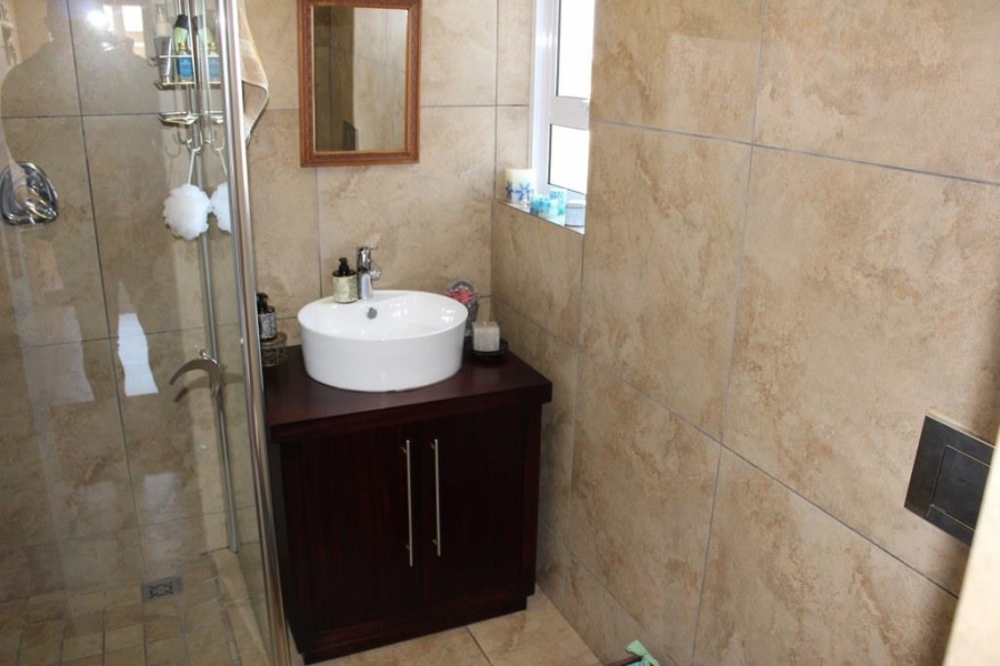 4 Bedroom Property for Sale in Kleinmond Western Cape